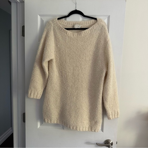 Size S Aritzia Wilfred Free Oversized Cream Alpaca Wool Sweater - Picture 2 of 7